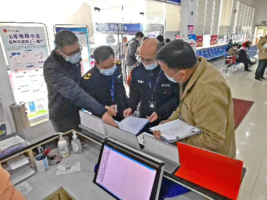 1中心派員指導我市相關政務大廳防疫工作.jpg