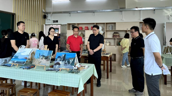 圖片2聚焦新課標(biāo)新課堂，探索美術(shù)教師發(fā)展之路——鶴山市2023年“新課標(biāo)新課堂”公益培訓(xùn)系列活動(dòng)之中小學(xué)美術(shù)教師專業(yè)能力提升培訓(xùn)活動(dòng).jpg