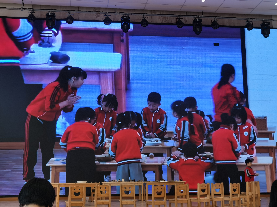 3.梁錦文《”泥“好，樹葉.jpg